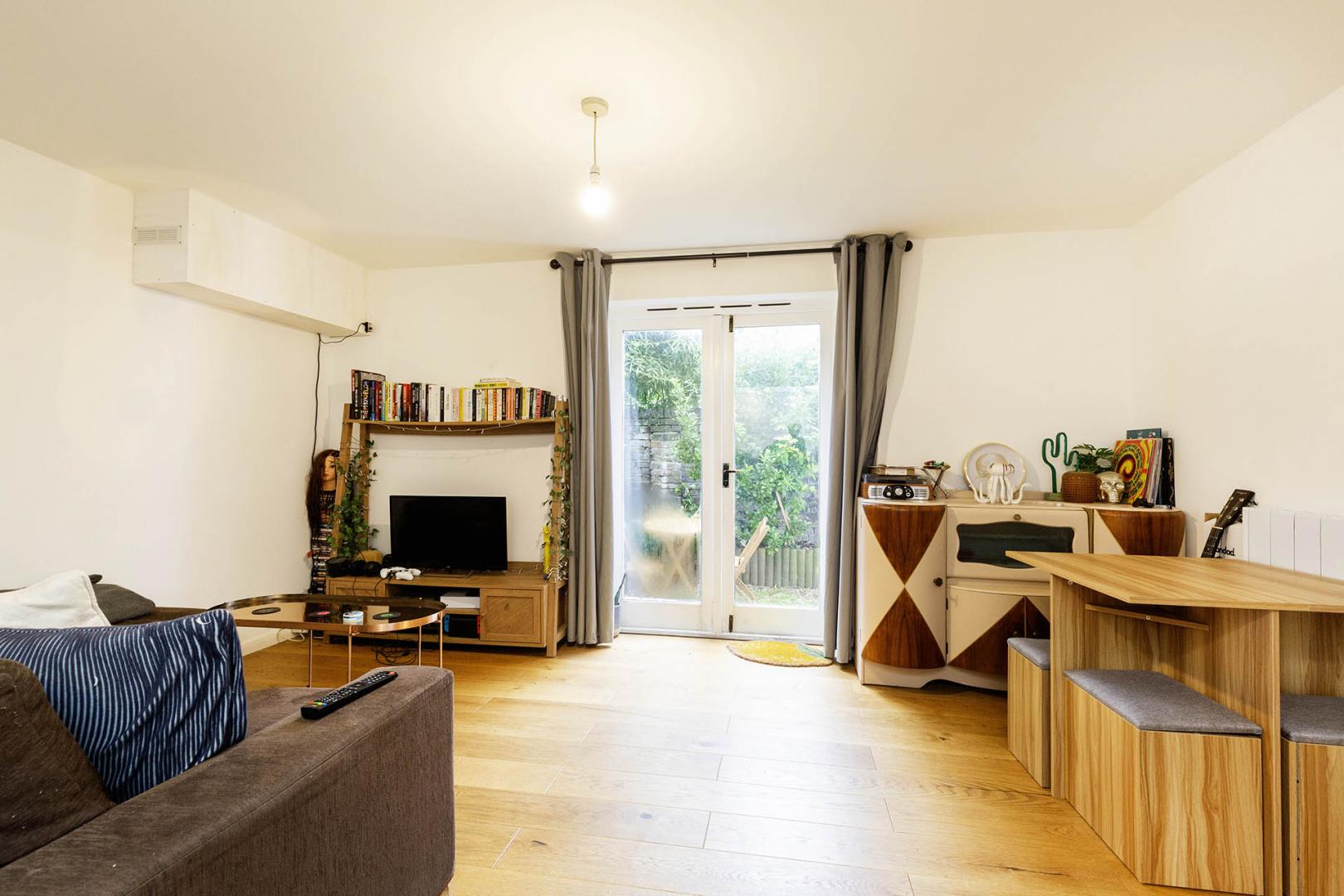 Modern recently refurbished one bed with garden in a period conversion in Camden Camden Street, Camden